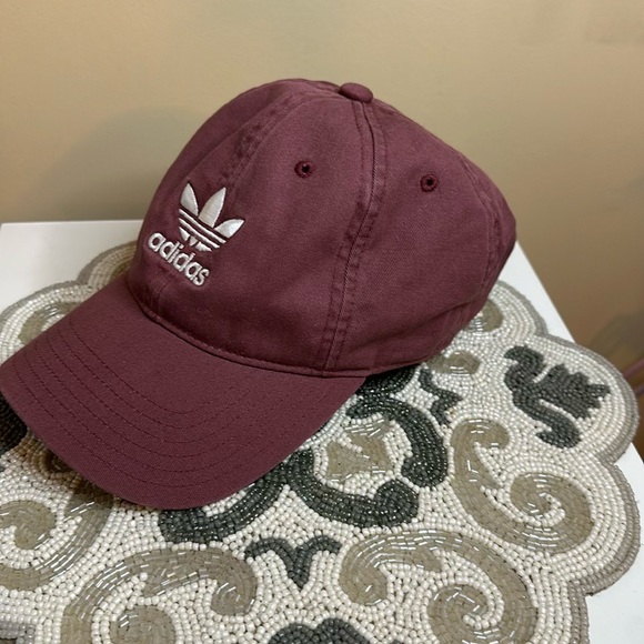 Women’s Maroon adidas hat - Picture 3 of 13